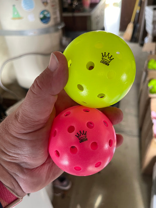 CROWN PICKLEBALL Outdoor and Pink Balls